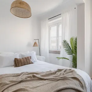 https://casa-boma-lisboa-charming-and-spacious-apartment-campolide-ii.hotels-lisbon-portugal.com