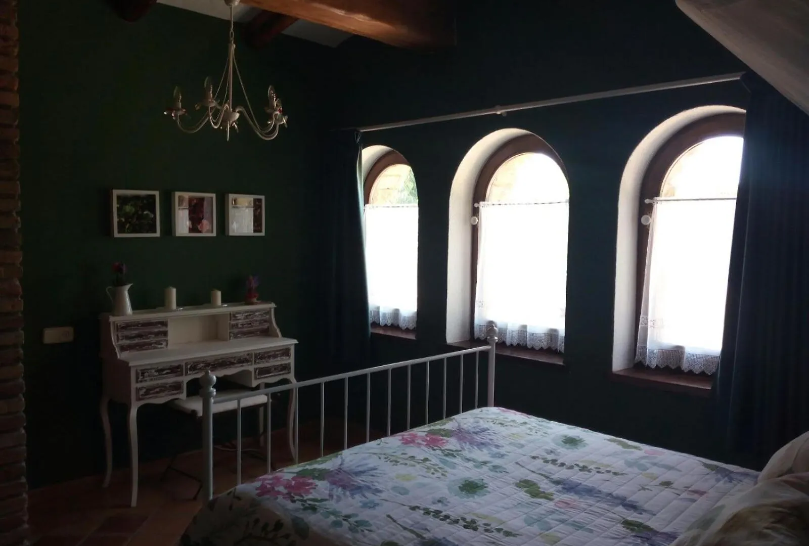 Country house Mas Valoria Guest House Peratallada Spain