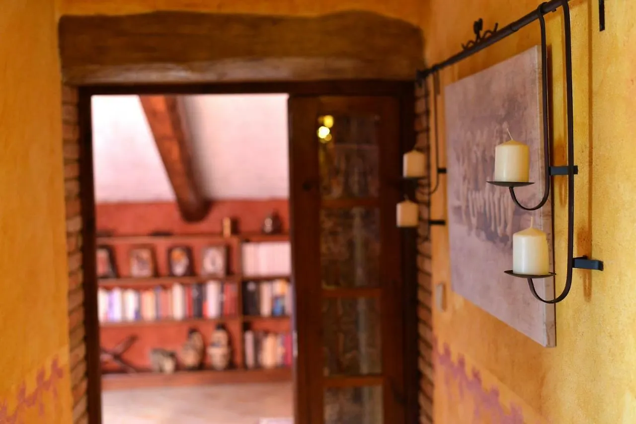 Country house Mas Valoria Guest House Peratallada